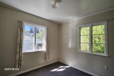 Photo of property in 2/78 Middleton Road, Churton Park, Wellington, 6037