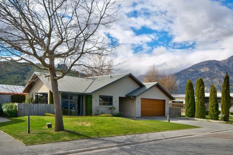 Photo of property in 7 Haddow's Place, Lake Hayes, Queenstown, 9304