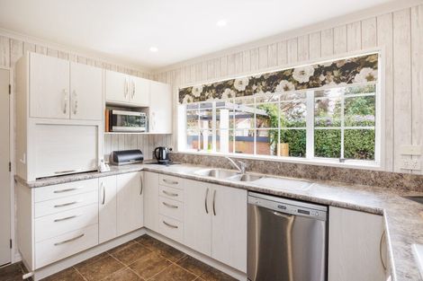 Photo of property in 7 Woodfield Avenue, Roslyn, Palmerston North, 4414