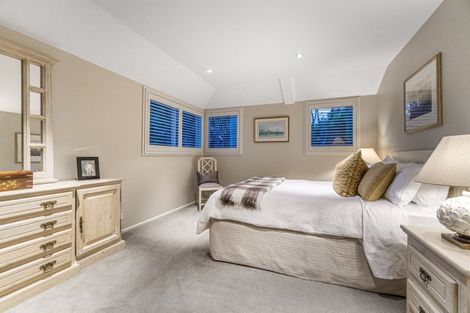 Photo of property in 2 Puriri Place, Sandspit, Warkworth, 0982
