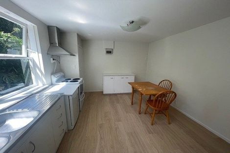 Photo of property in 1/9 Pemberton Avenue, Bayview, Auckland, 0629