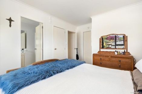 Photo of property in 7 Ranch Place, Pukekohe, 2120