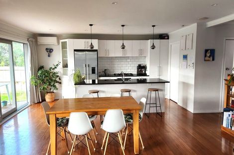Photo of property in 14 Waipani Road, Te Atatu Peninsula, Auckland, 0610