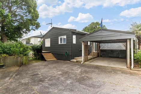 Photo of property in 3/169 Chivalry Road, Glenfield, Auckland, 0629