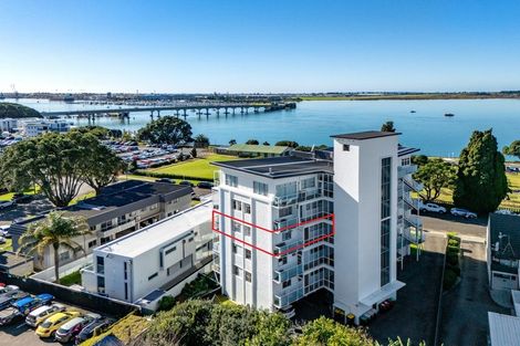Photo of property in 3/22 Cliff Road, Tauranga, 3110
