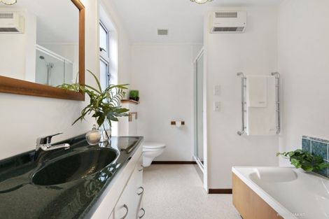 Photo of property in 6 Linwood Way, Island Bay, Wellington, 6023