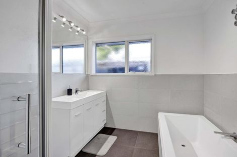 Photo of property in 92b Fairfield Road, Hawera, 4610
