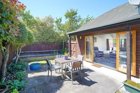 Photo of property in 52 Northcote Road, Northcote, Christchurch, 8052