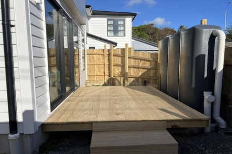 Photo of property in 4c Pohutukawa Street, Woburn, Lower Hutt, 5010