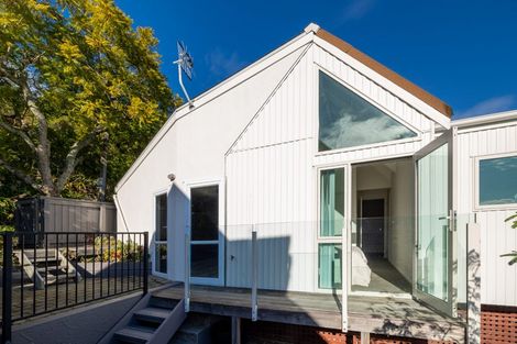 Photo of property in 4 The Cliffs, Britannia Heights, Nelson, 7010