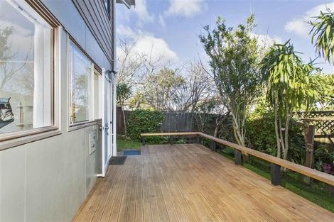Photo of property in 104a Waimumu Road, Massey, Auckland, 0614