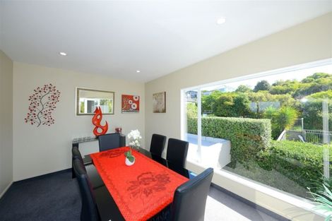 Photo of property in 2/11 Belleview Terrace, Mount Pleasant, Christchurch, 8081