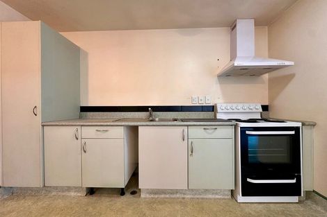 Photo of property in Palm Grove Apartments, 14/13d Palm Grove, Berhampore, Wellington, 6023