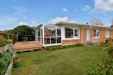 Photo of property in 1/11 Kapiti Place, Sunnynook, Auckland, 0620