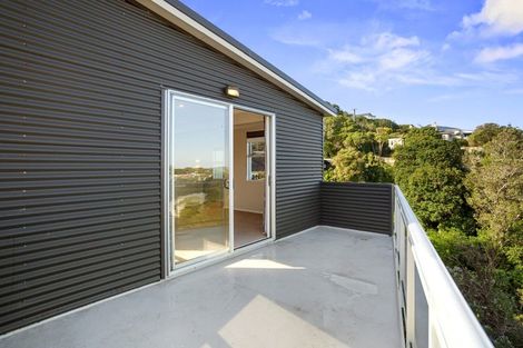 Photo of property in 7a Shortland Street, Khandallah, Wellington, 6035
