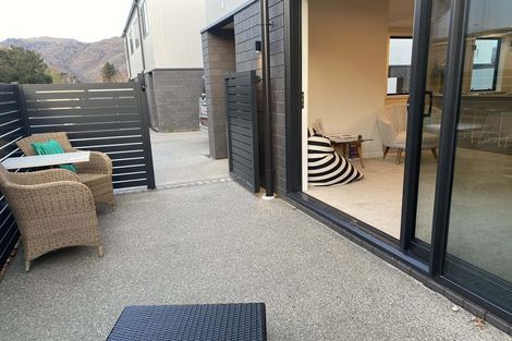 Photo of property in 2/2 Barry Avenue, Cromwell, 9310