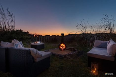 Photo of property in 80 Reay Mackay Grove, Waikawa Beach, Manakau, 5573
