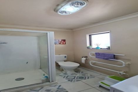 Photo of property in 34 Jadewynn Drive, Massey, Auckland, 0614