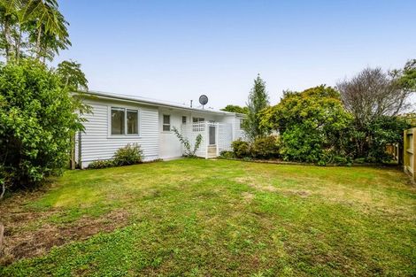 Photo of property in 5 Nikau Street, Inglewood, 4330
