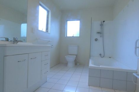Photo of property in 27 Marinich Drive South, Ranui, Auckland, 0612