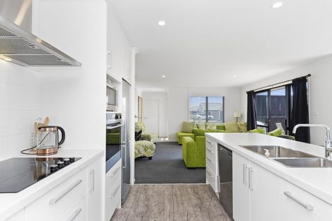 Photo of property in 2 Kotiate Street, Papamoa Beach, Papamoa, 3118