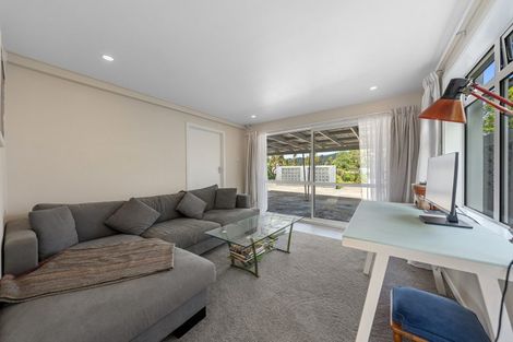 Photo of property in 4 Range Road, Swanson, Auckland, 0816