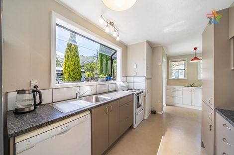Photo of property in 87 Seddon Street, Naenae, Lower Hutt, 5011