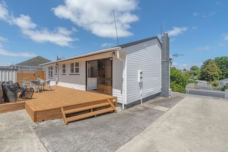 Photo of property in 18 Buller Crescent, Manurewa, Auckland, 2102