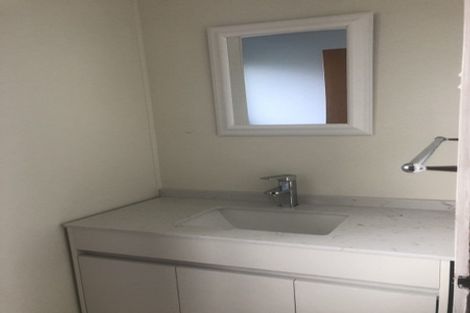 Photo of property in 18 Anich Road, Massey, Auckland, 0614