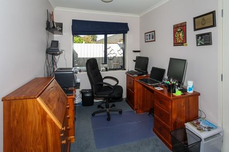 Photo of property in 98 Reynolds Road, Pukekohe, 2120