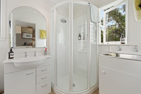 Photo of property in 847 Matapouri Road, Matapouri, Whangarei, 0173