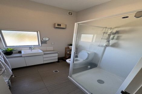 Photo of property in 9 Saddleback Grove, Karori, Wellington, 6012