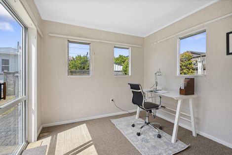 Photo of property in 111 Hobart Street, Miramar, Wellington, 6022