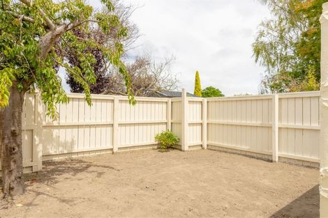 Photo of property in 20 Powell Crescent, Ilam, Christchurch, 8041