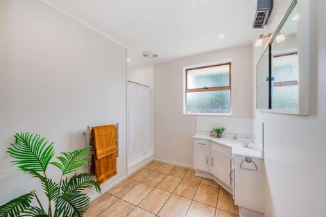 Photo of property in 25 Arawhata Road, Paraparaumu, 5032