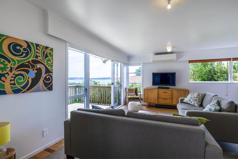 Photo of property in 40 Gill Avenue, Te Atatu Peninsula, Auckland, 0610