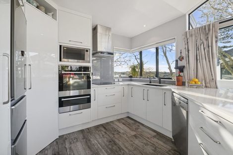 Photo of property in 101a Arran Road, Browns Bay, Auckland, 0630