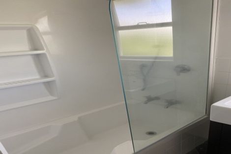 Photo of property in 95 Kervil Avenue, Te Atatu Peninsula, Auckland, 0610