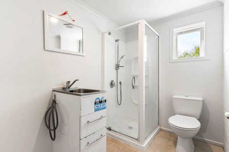 Photo of property in 9 Merchant Avenue, Te Atatu South, Auckland, 0610