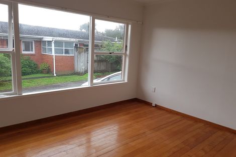 Photo of property in 2/8 Shakespeare Road, Milford, Auckland, 0620