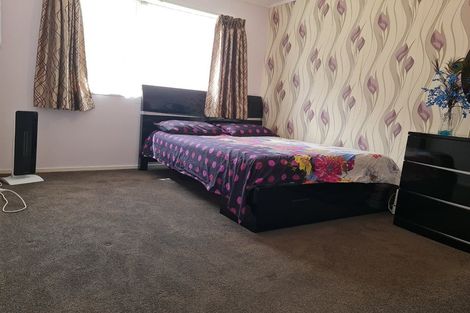 Photo of property in 201d Newlands Road, Newlands, Wellington, 6037