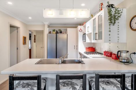 Photo of property in 112b Weraroa Road, Levin, 5510