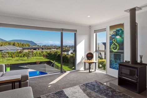 Photo of property in 9 Lancewood Way, Kinloch, Taupo, 3377