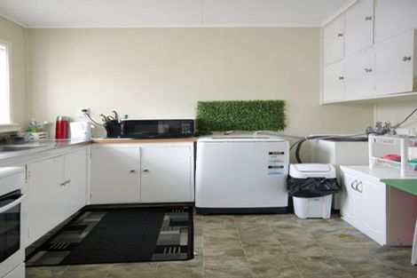 Photo of property in Oberon Flats, 48a Merton Street, Trentham, Upper Hutt, 5018