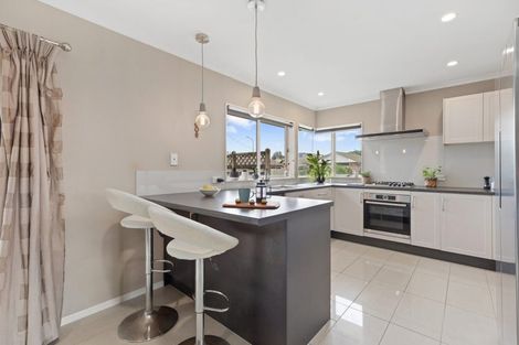 Photo of property in 30 Blake Boulevard, Papamoa Beach, Papamoa, 3118