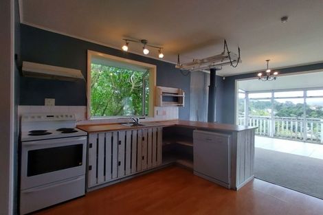 Photo of property in 32 Castle Crescent, Stokes Valley, Lower Hutt, 5019