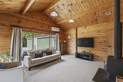 Photo of property in 280 Corbett Road, Paraite, New Plymouth, 4373