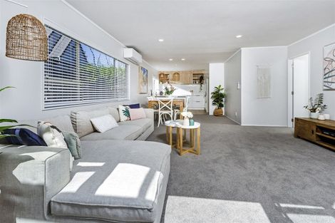 Photo of property in 1/44 Nile Road, Milford, Auckland, 0620