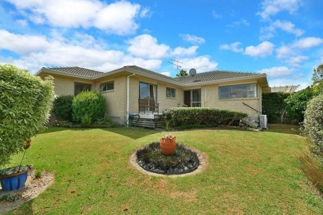 Photo of property in 9 Kath Hopper Drive, Orewa, 0931