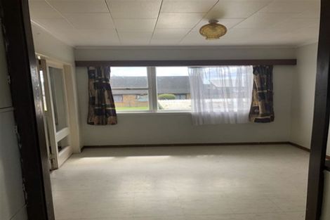 Photo of property in 75 Larnoch Road, Henderson, Auckland, 0610